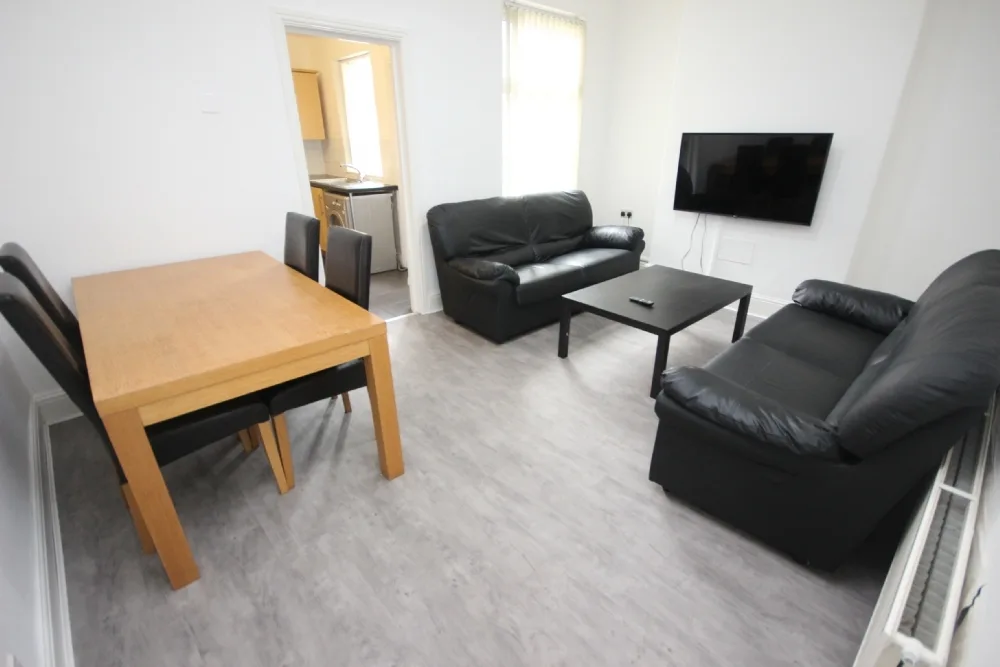 Alderson Road, L15