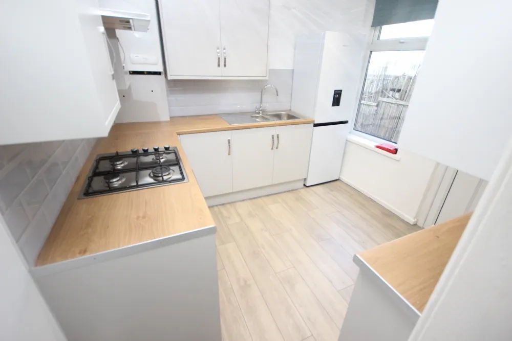 Hall Drive, L18