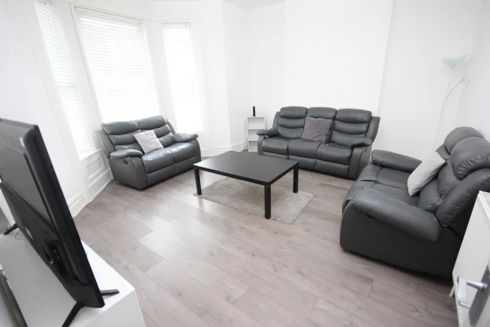 Salisbury Road, L15 2HU