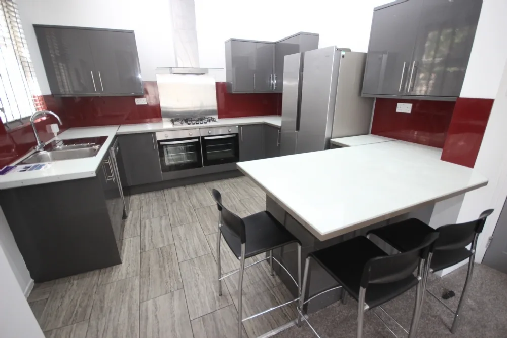 Brookdale Road, L15